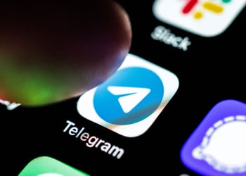 telegram_icon_smartphone_black_screen
